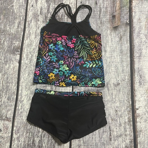 Girls Swimsuit - Picture 7 of 8